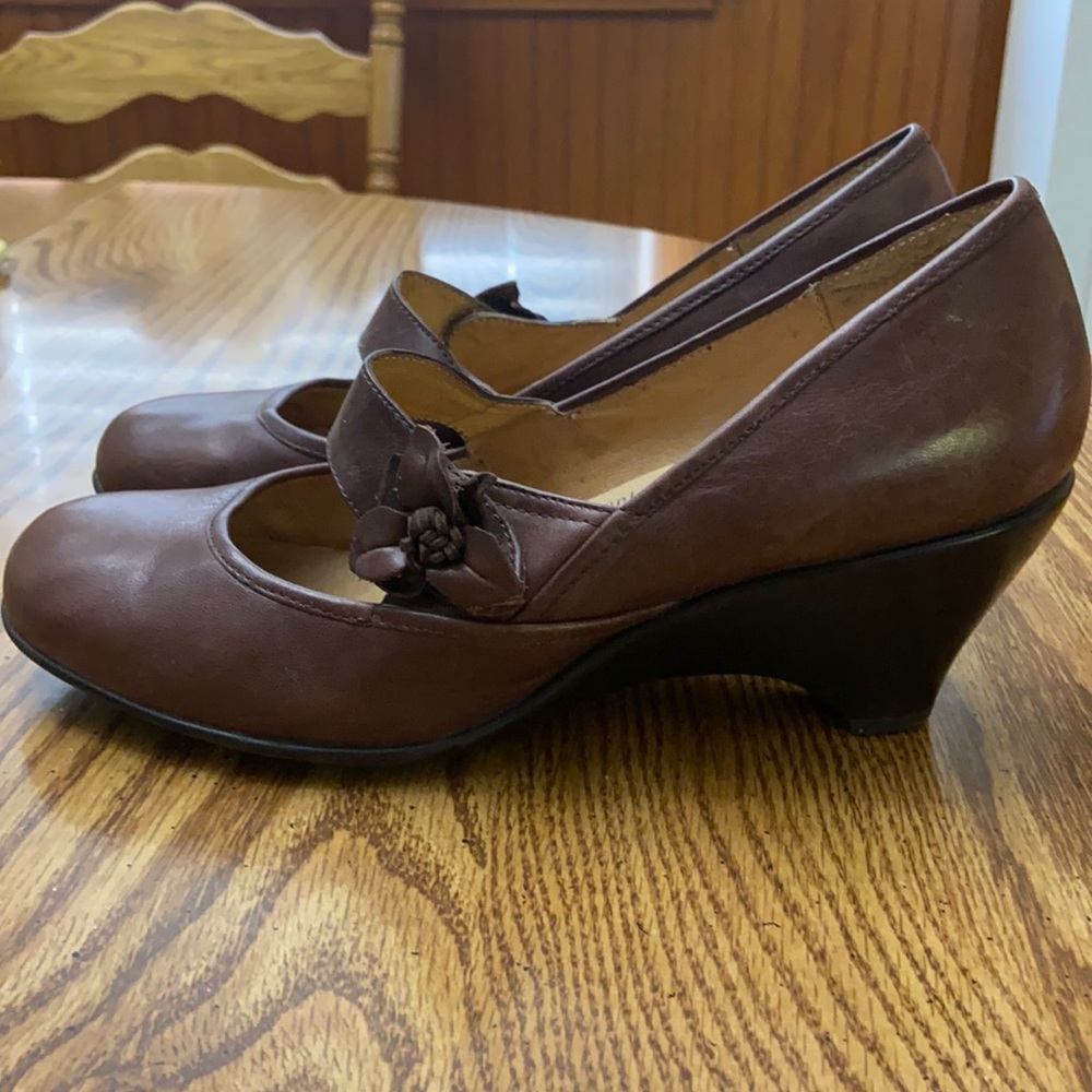 Soft spot shoes